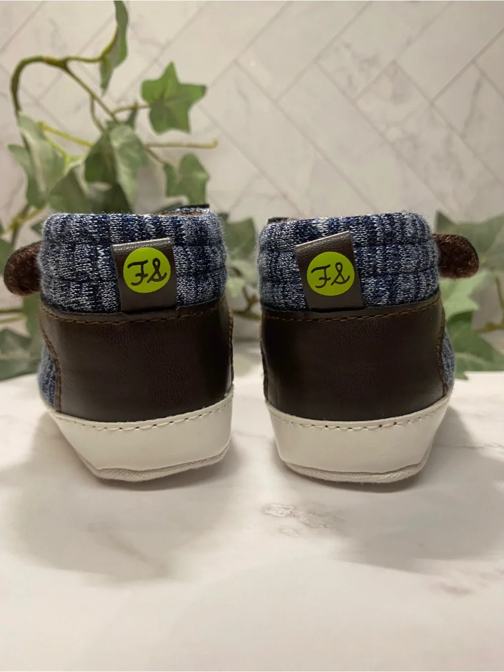 First Steps by Stepping Stones Infant High-Top Sneakers Size 1 (0-3 Months)